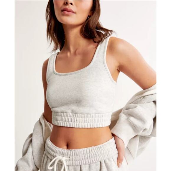 NWT Abercrombie & Fitch Women's Grey Soft Sports Bra Crop Top Size Small - Picture 1 of 5